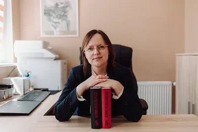 Tłumacz przysięgły Agnieszka Kozak. Tłumaczenia i Nauka Języka Angielskiego